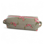 Trousse de toilette en vert sauge/rose faite à la main taille 24x8x8cm vue latérale