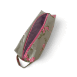 Trousse de toilette en vert sauge/rose faite à la main taille 24x8x8cm vue du haut du côté